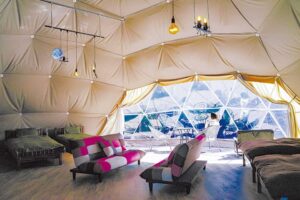 天然温泉付きグランピング